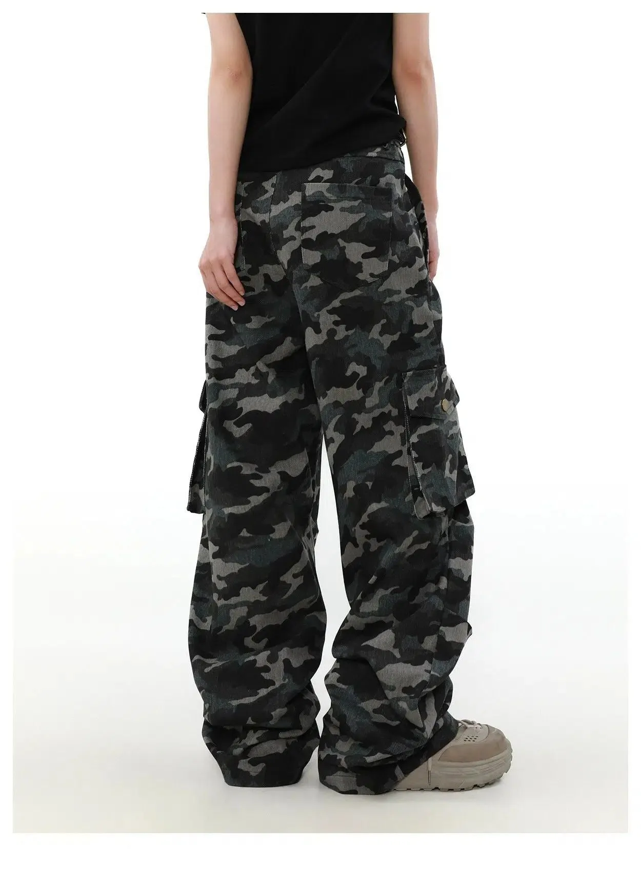 Camo Print Pocket Detail Cargo Pants