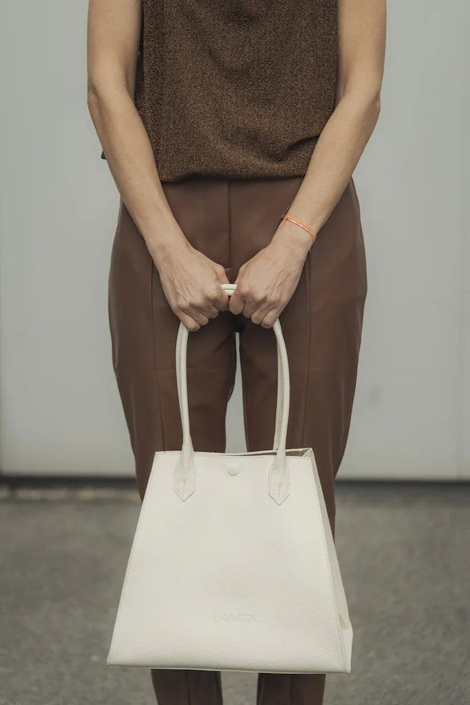 LEATHER BAG "AMAATA SIX" IN TAUPE