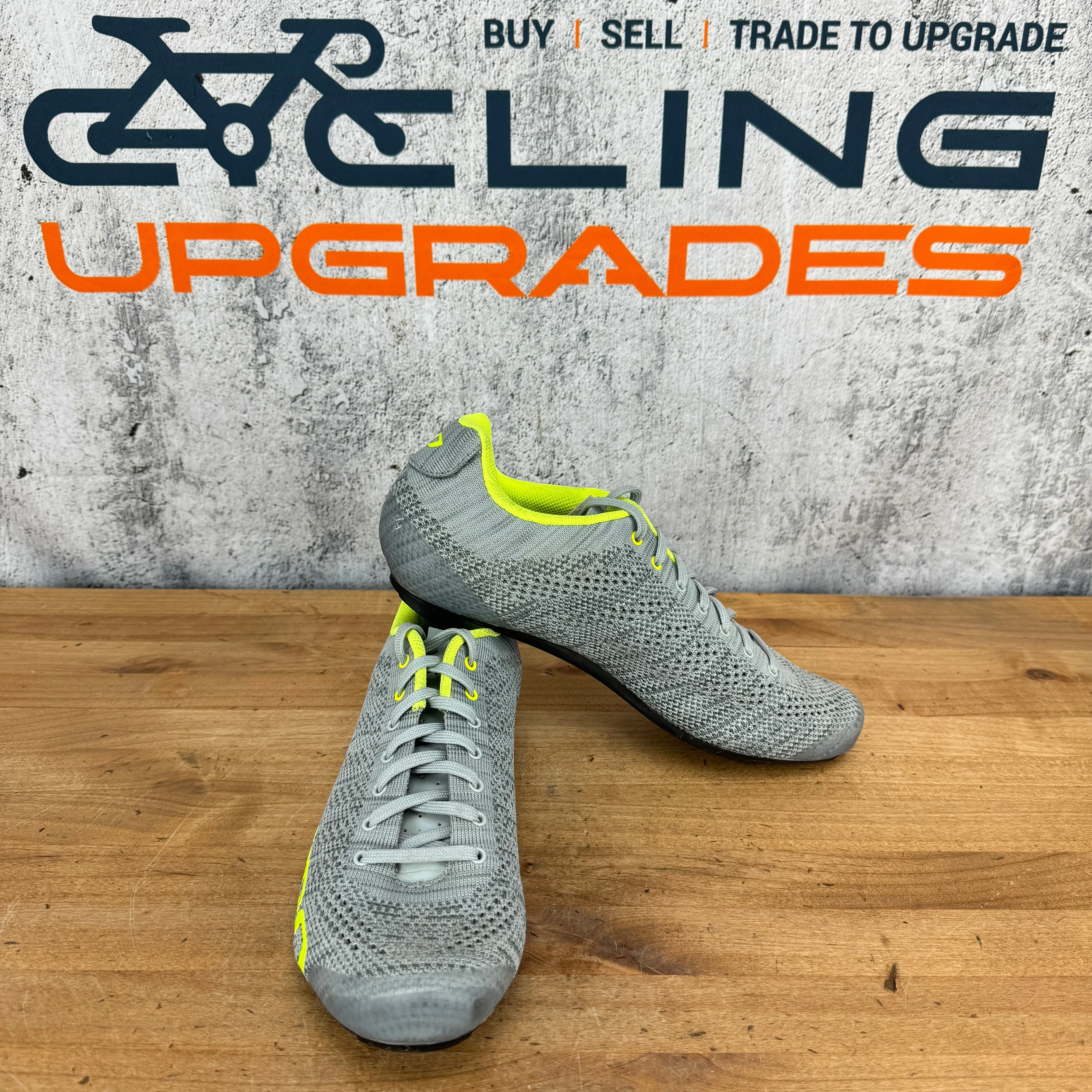 Light Use! Giro E70 Empire Knit 3-Bolt Men's US 9 EU 42 Cycling Shoes