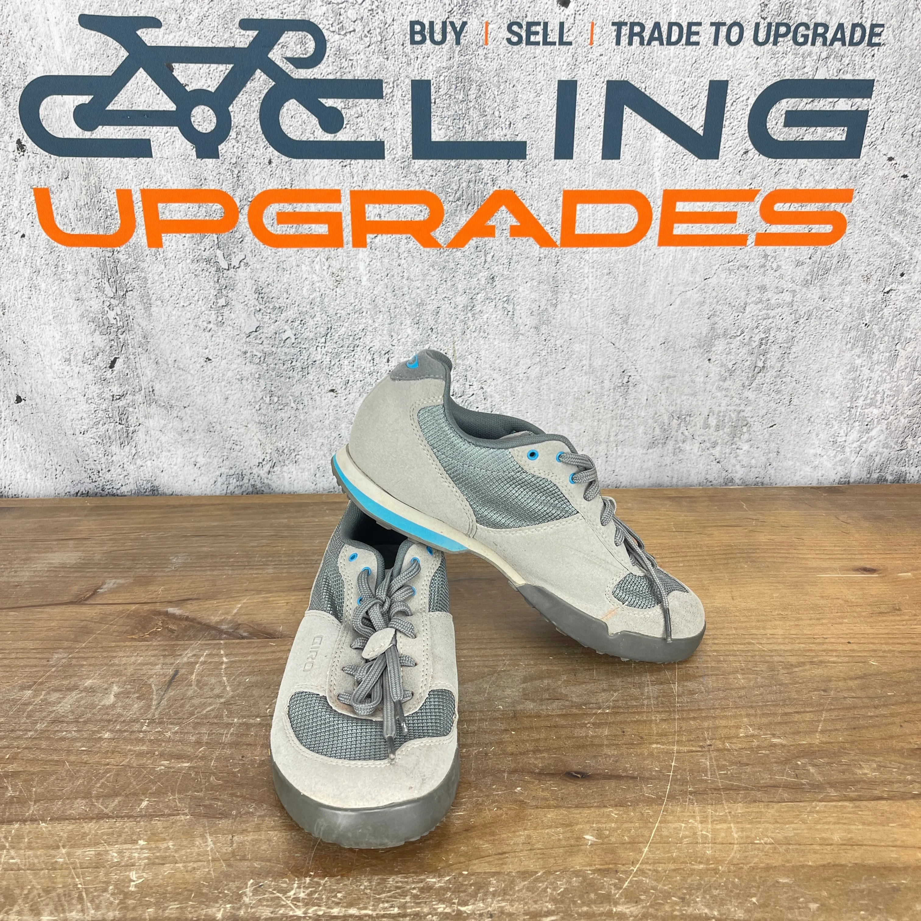 Light Use! Giro Petra VR Women's 39 EU 7.5 US 2-Bolt Cycling Shoes