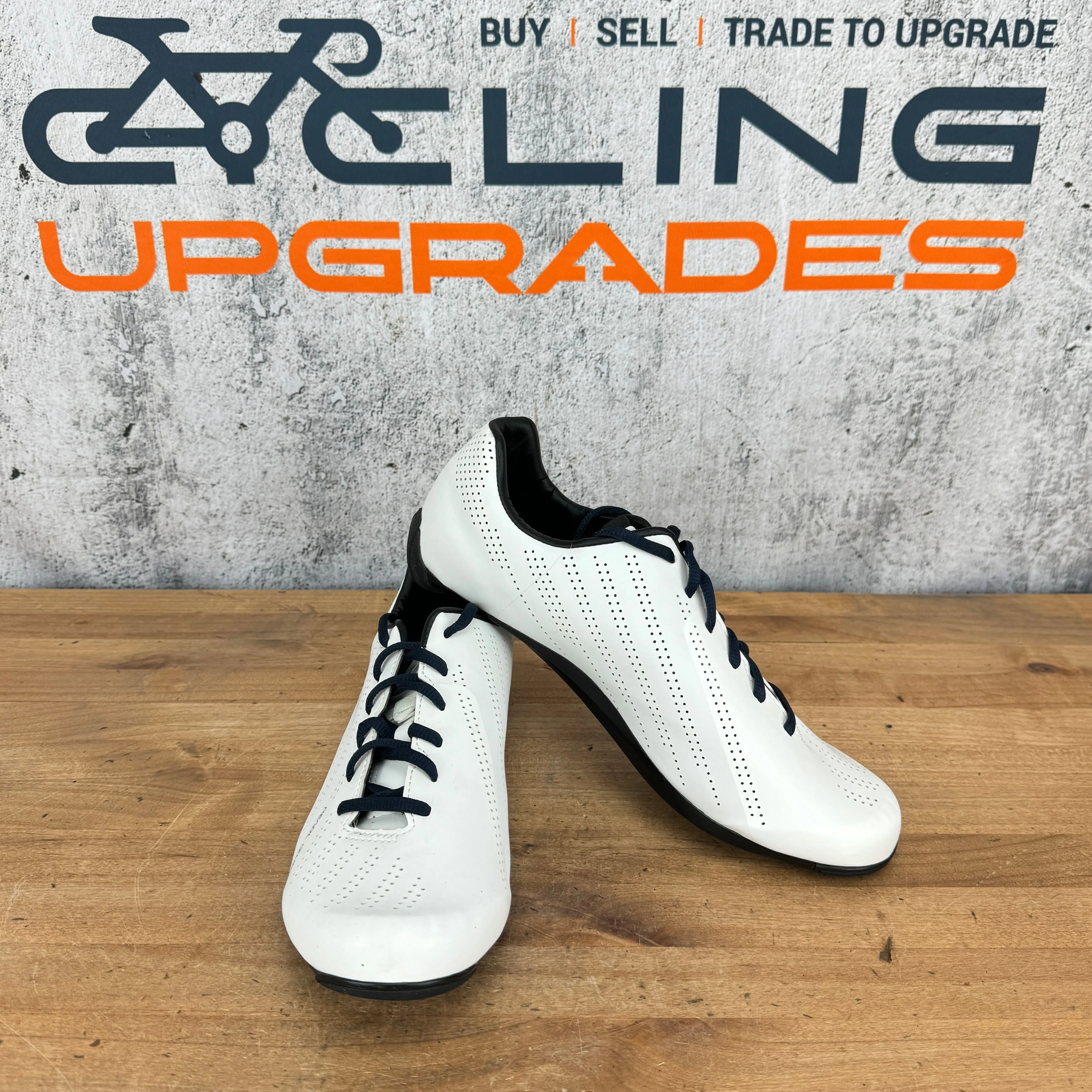 Light Use! Pearl iZumi Tour  EU 42 Road Bike White Cycling Shoes 500g