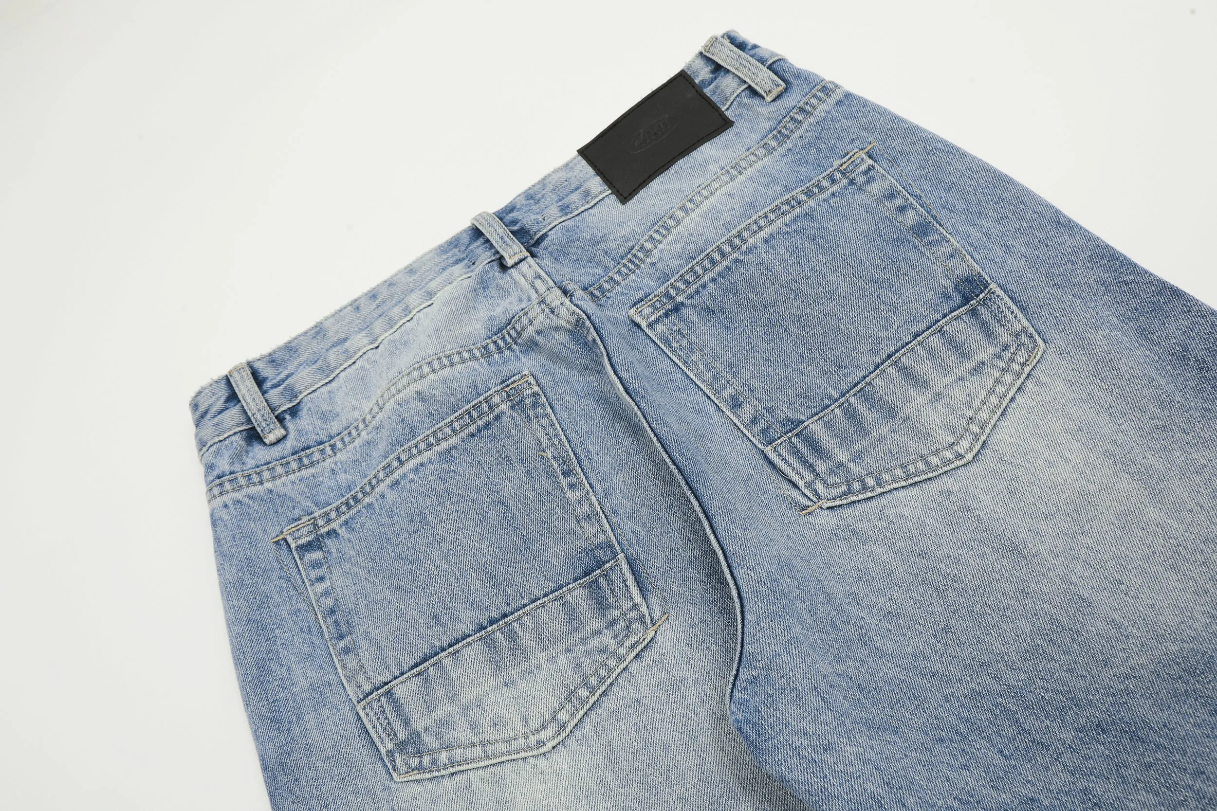 Light Wash | Relaxed Denim Jeans