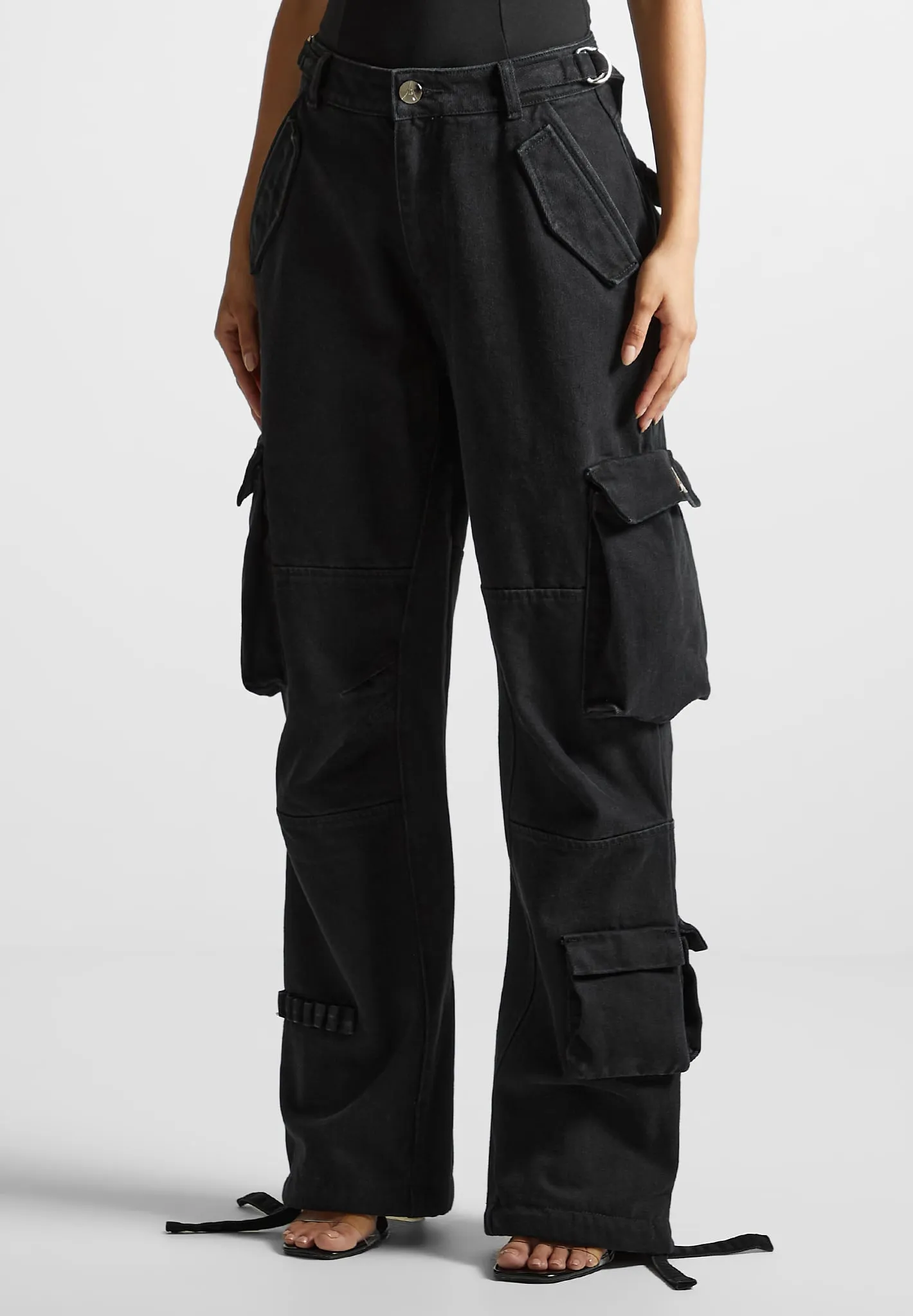 Mid Rise Cargo Pants - Black