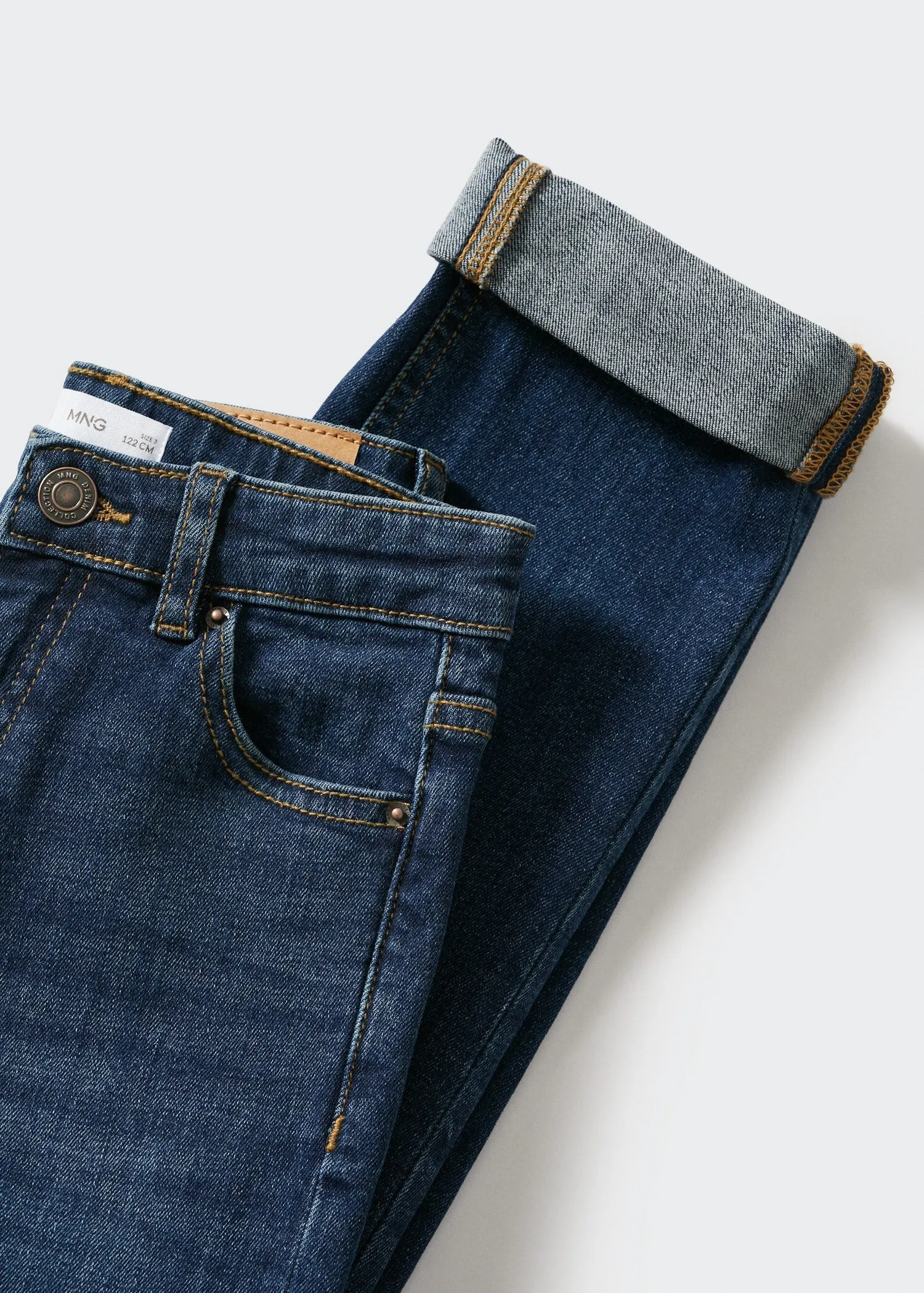 Regular jeans with turn-up hem