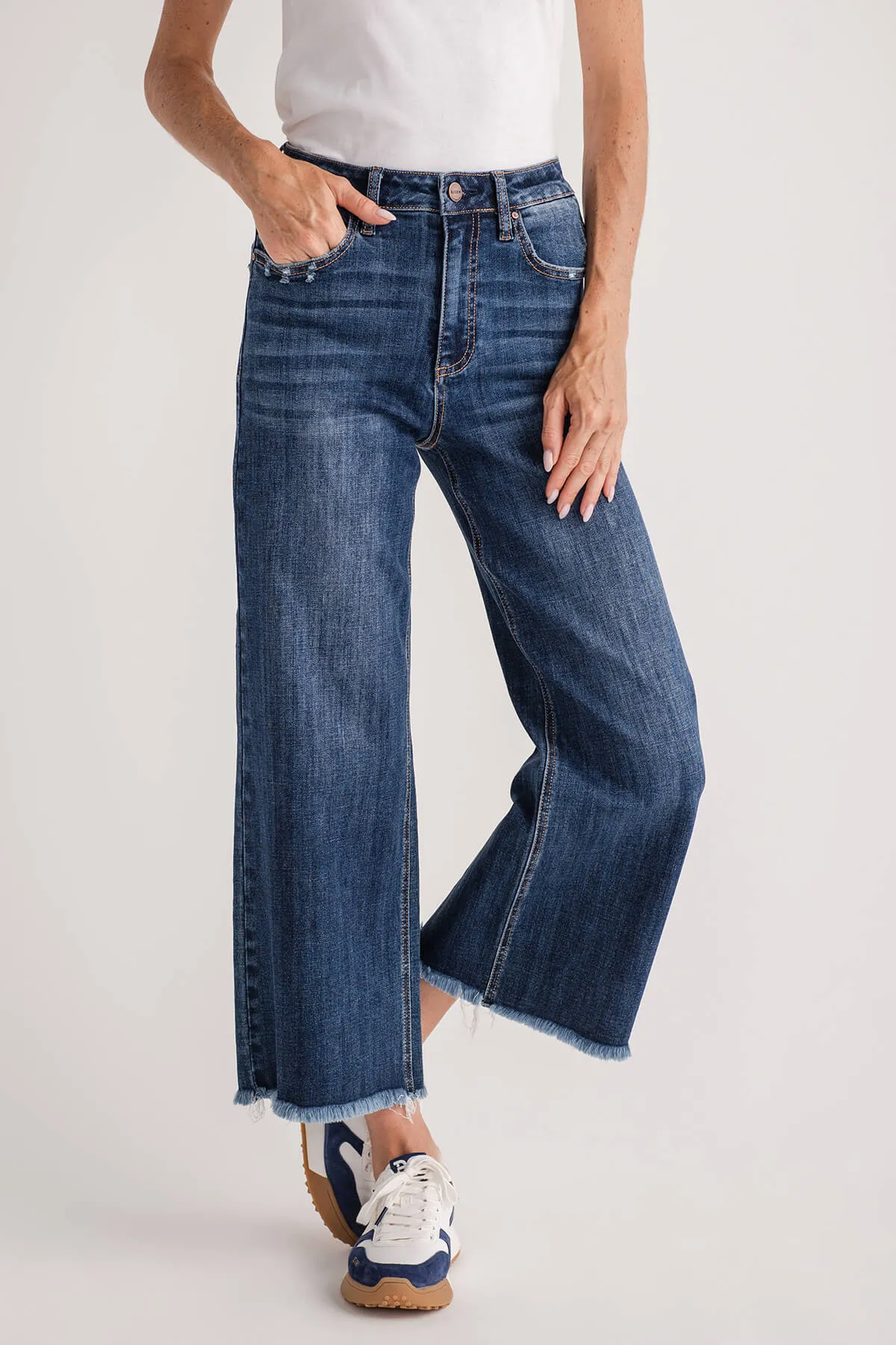 Risen Crop Raw Hem Wideleg Jeans